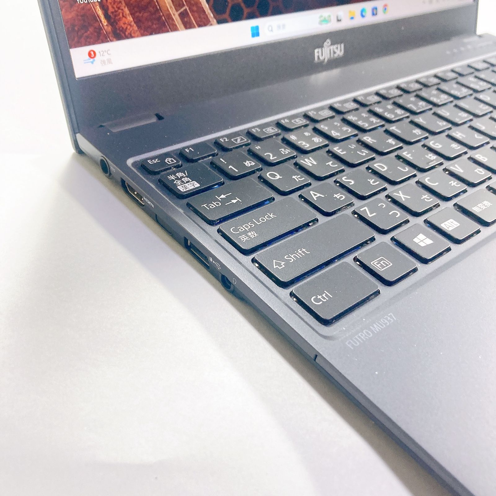 233✨爆速SSD新品 /8GB 快適 /オフィス付✨すぐ使えるノートパソコン 561✨美品/超軽量 /爆速 SSD新品 /Office付/事務作業に快適/Wi-Fi