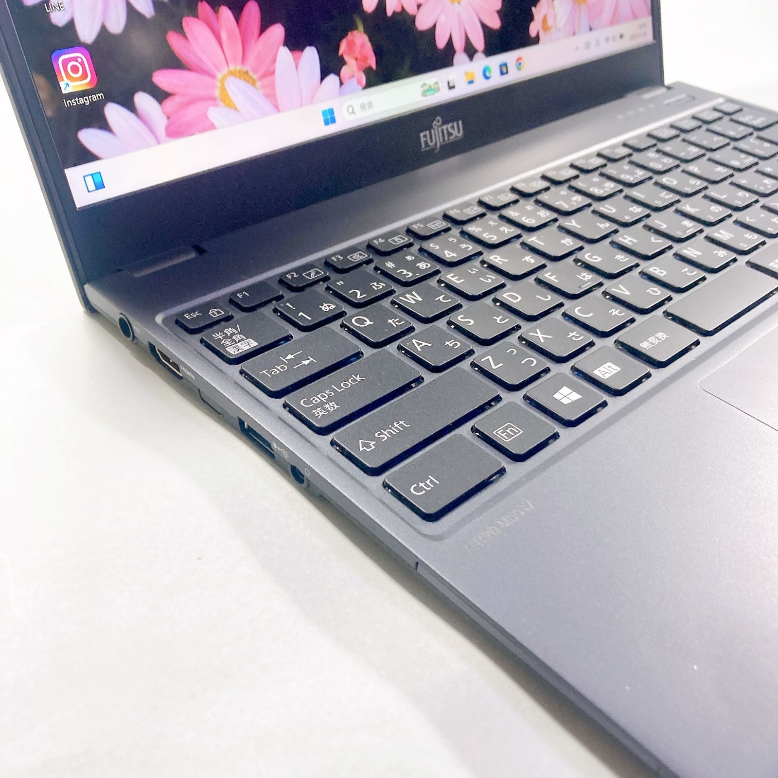 567✨美品/超軽量 /Wi-Fi/爆速 SSD新品 /Office付/事務作業に快適