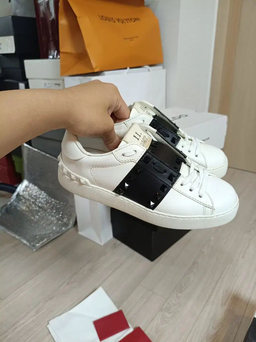  36 Valentino ヴァレンティノ ロックスタッズ アンタイトル スニーカー フルセット 230 240 フラットシューズ バレエシューズ パンプス