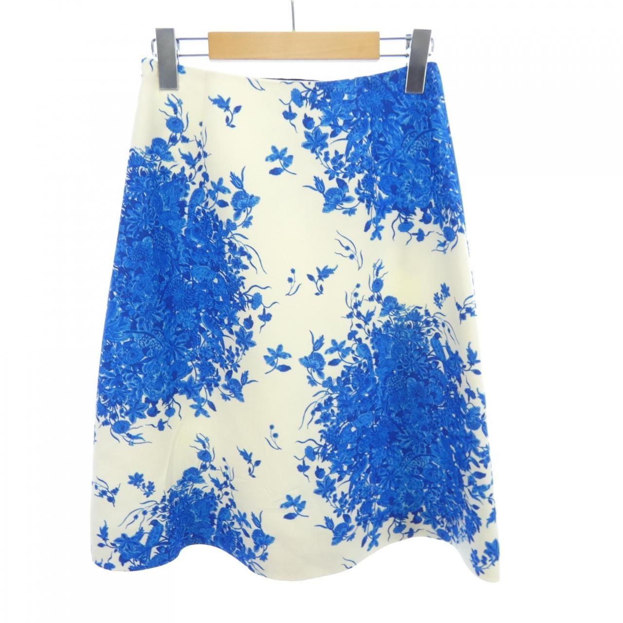 ヴァレンティノ スカート