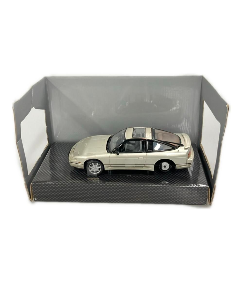 イエロイッシュシルバー ダイキャストミニカー