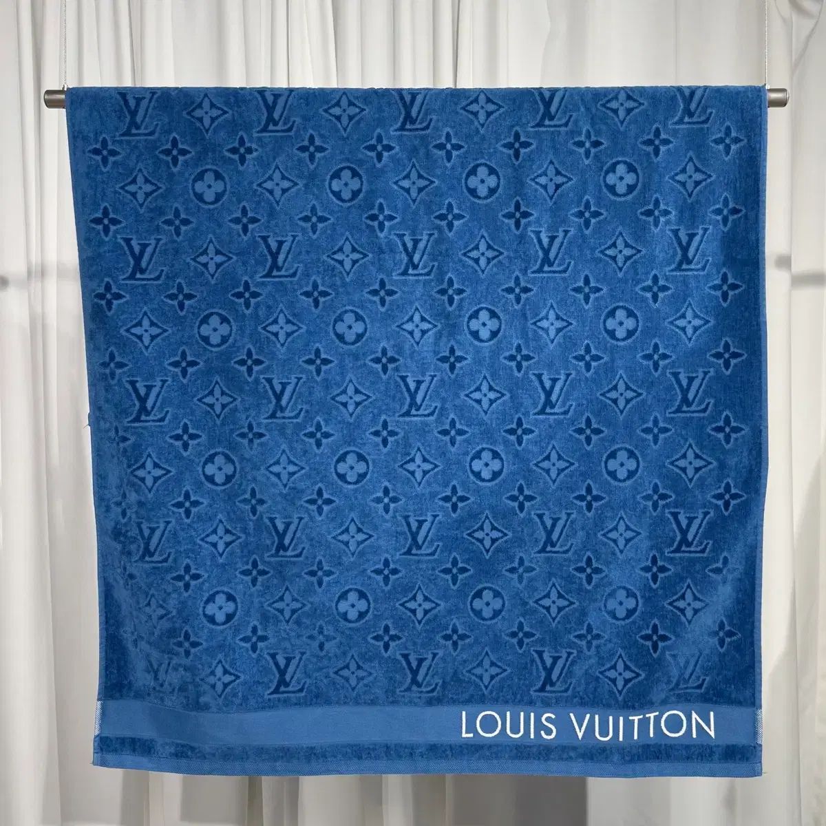 ルイ ヴィトン ブルー モノグラム ビーチ タオル