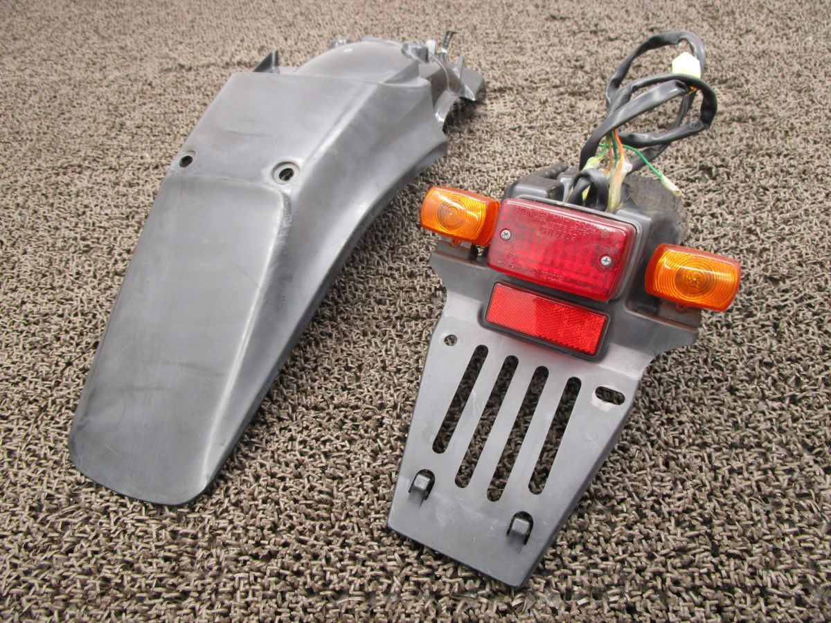 リアフェンダー テールランプ ウインカー A 8484 MD 32 ホンダ E キャブ車