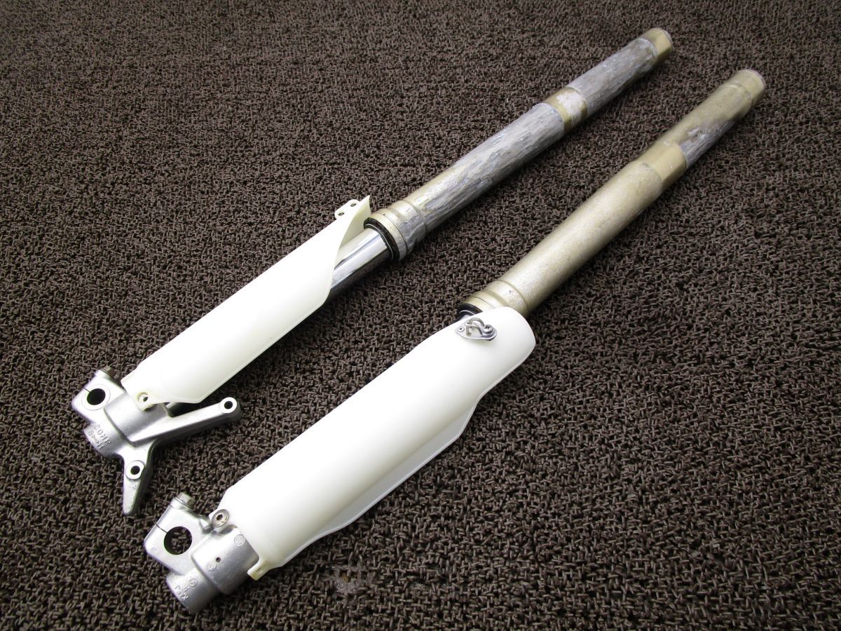 倒立 フロントフォーク カバー A 8505 MD 32 ホンダ E キャブ車