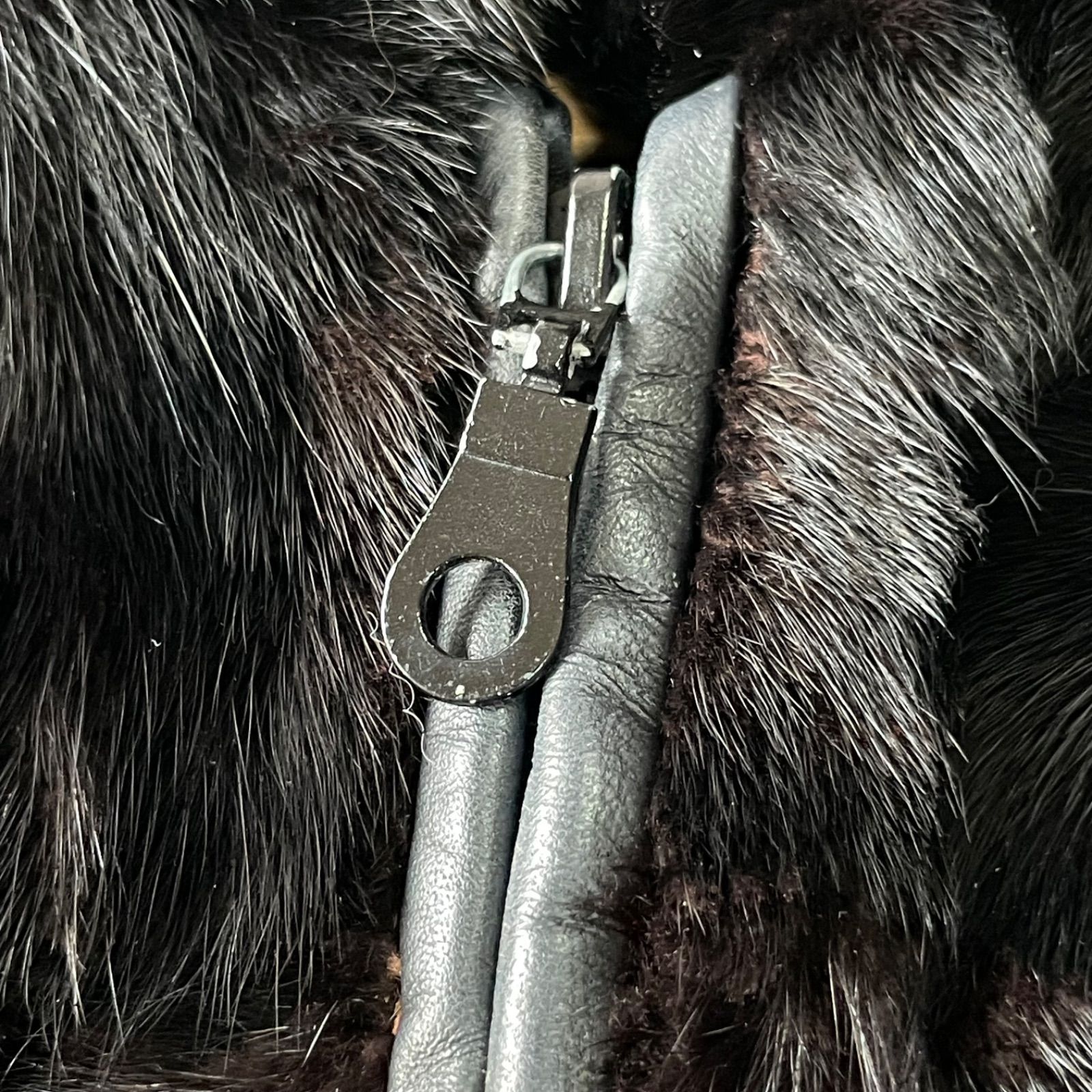 リアルファー 毛皮ベスト ジレ ミンク 牛革 レザー M〜L - メルカリ