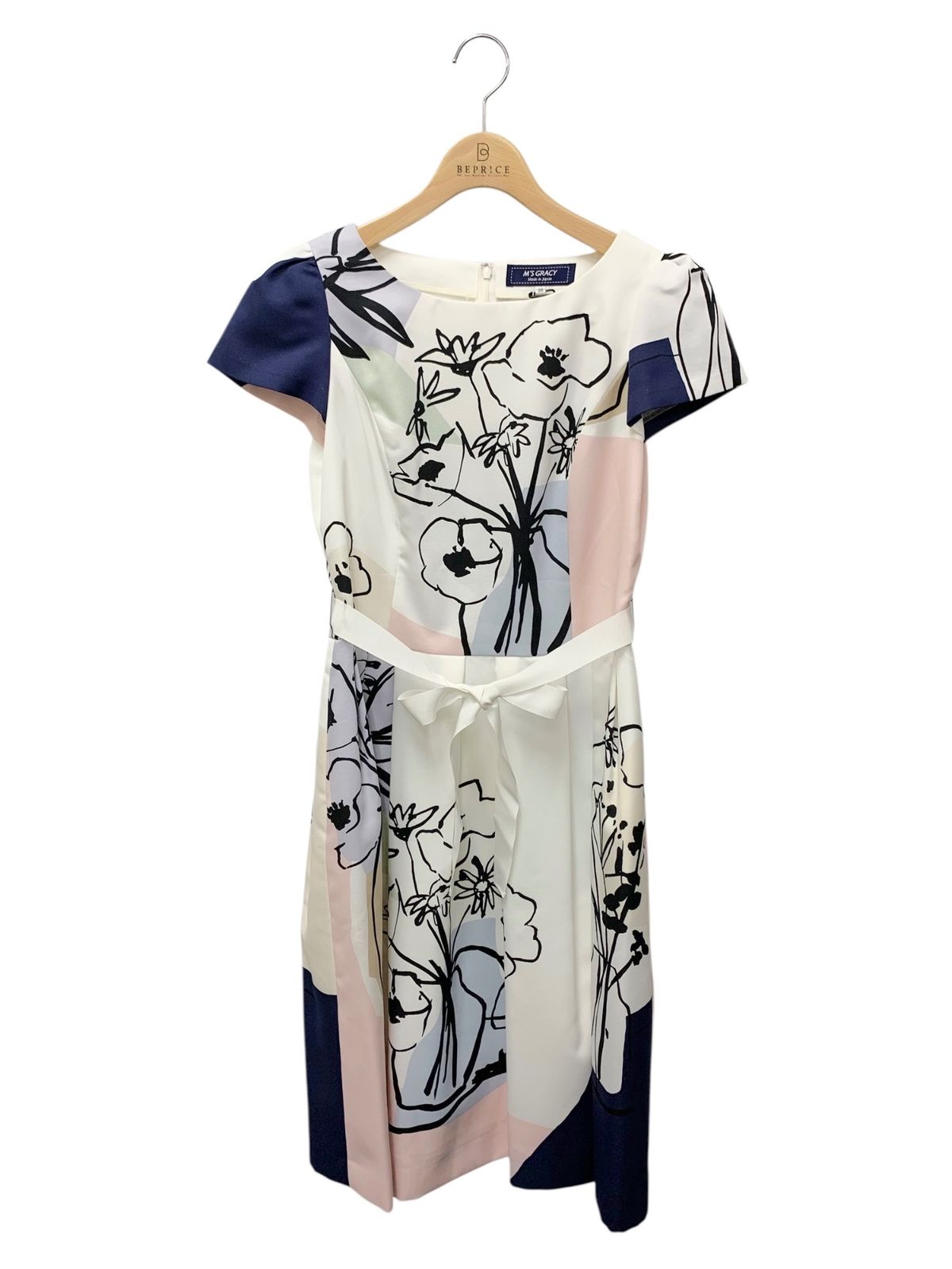 エムズグレイシー 111103 ワンピース 38 ホワイト フラワーモチーフ タック