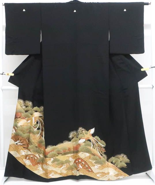 一輝堂】黒留袖 五つ紋 金駒刺繍 鳥と松 比翼仕立 正絹 着物 身丈約