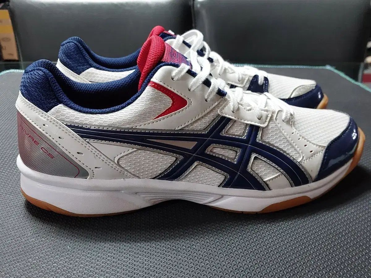 アシックス リーヴレ 軽量スポーツシューズ 275 280 タグ