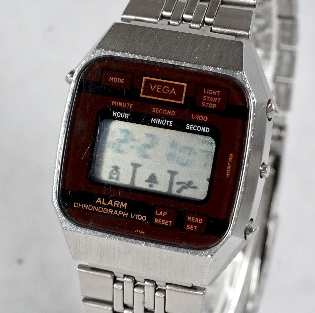 CITIZEN VEGA 腕時計　alarm アラームクロノグラフ CITIZEN シチズン VEGA ベガ デジタル 腕時計 アラーム クロノグラフ