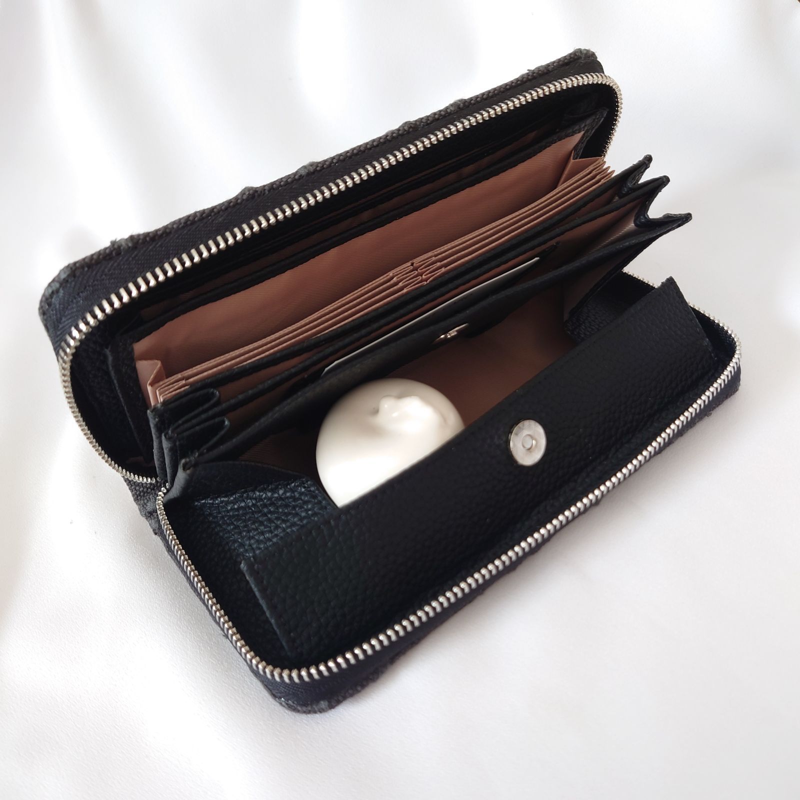 受注製作】刺繍7つ・タンバリン ネイビー×ホワイト 本革長財布 ミナ