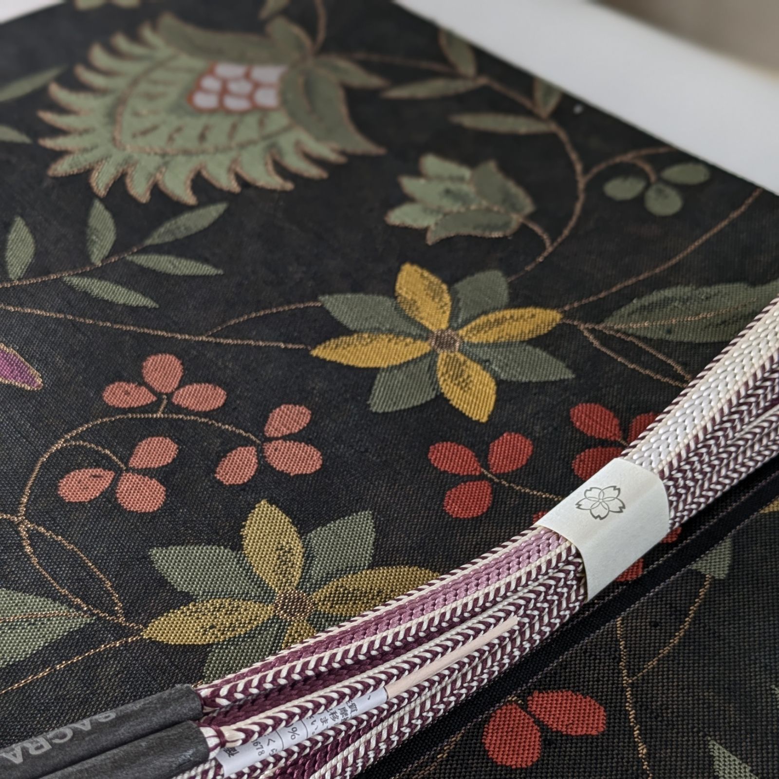 シュトラウス衣正絹勝山織物更紗