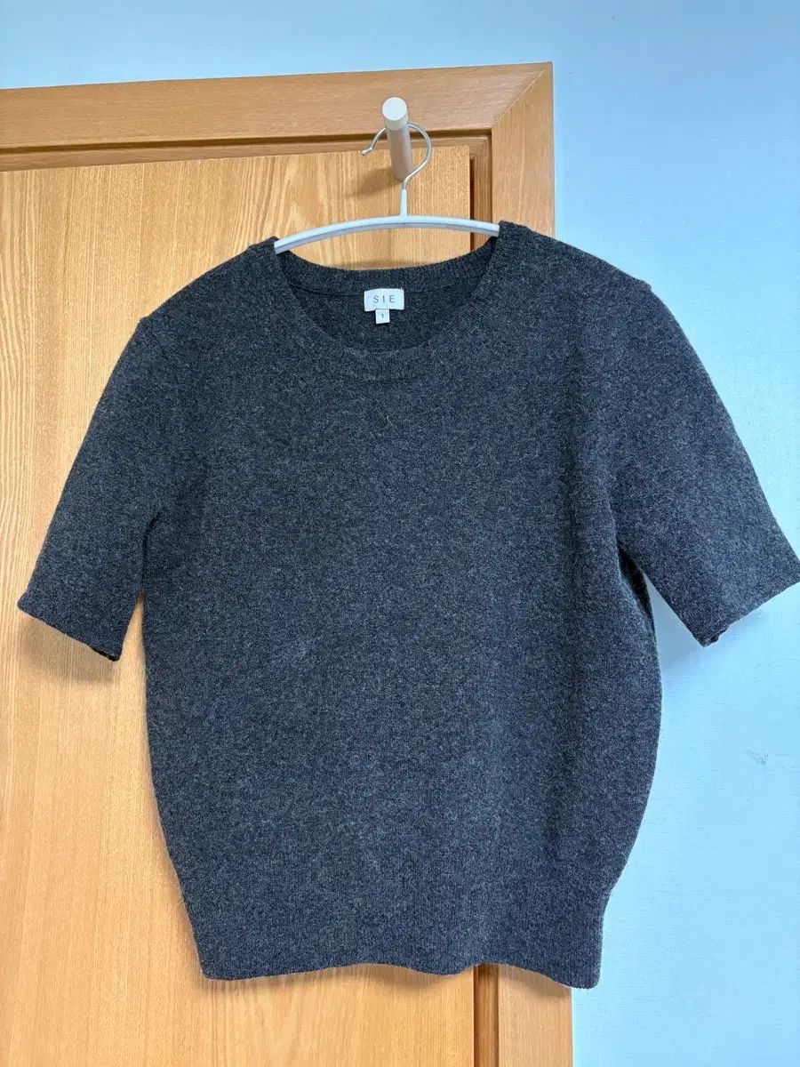 シエ ラウン ド ウール ニット