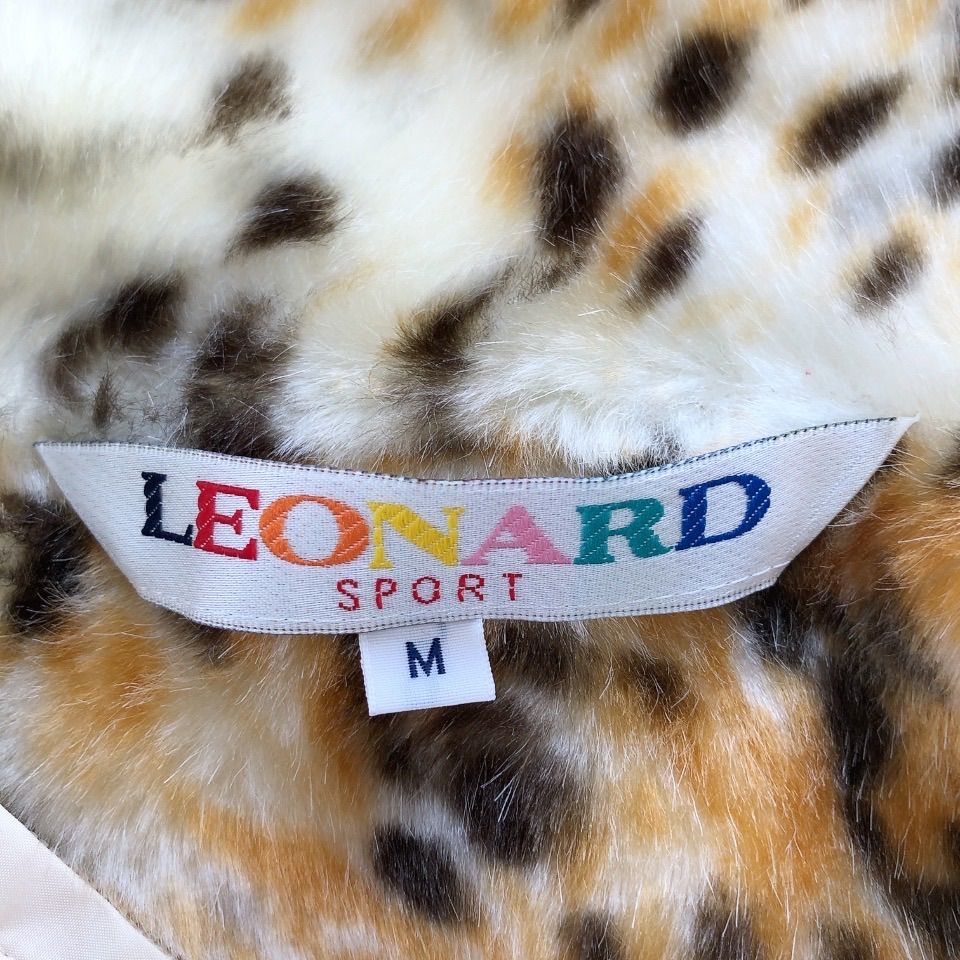LEONARD SPORT レオナールスポーツ ベスト 内側レオパード柄 フロント