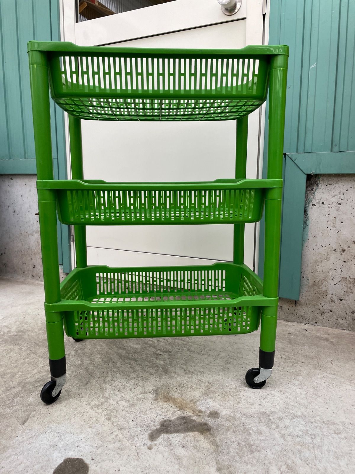 昭和レトロ】昭和レトロポップ キャスター付きワゴン - メルカリ