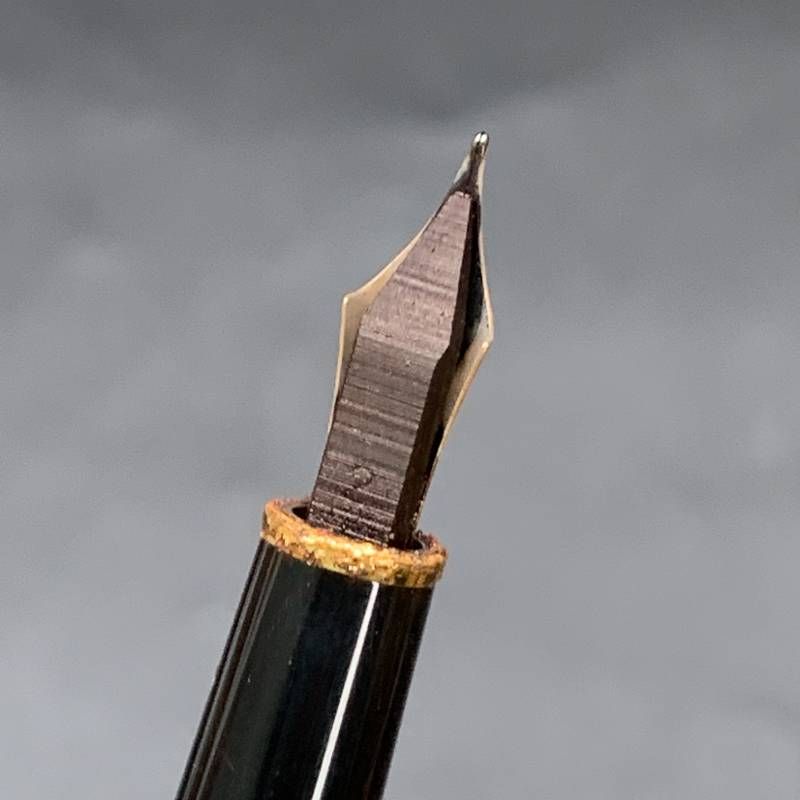 モンブラン 万年筆 ボルドー ゴールド ペン先14K 585刻印 MONTBLANC