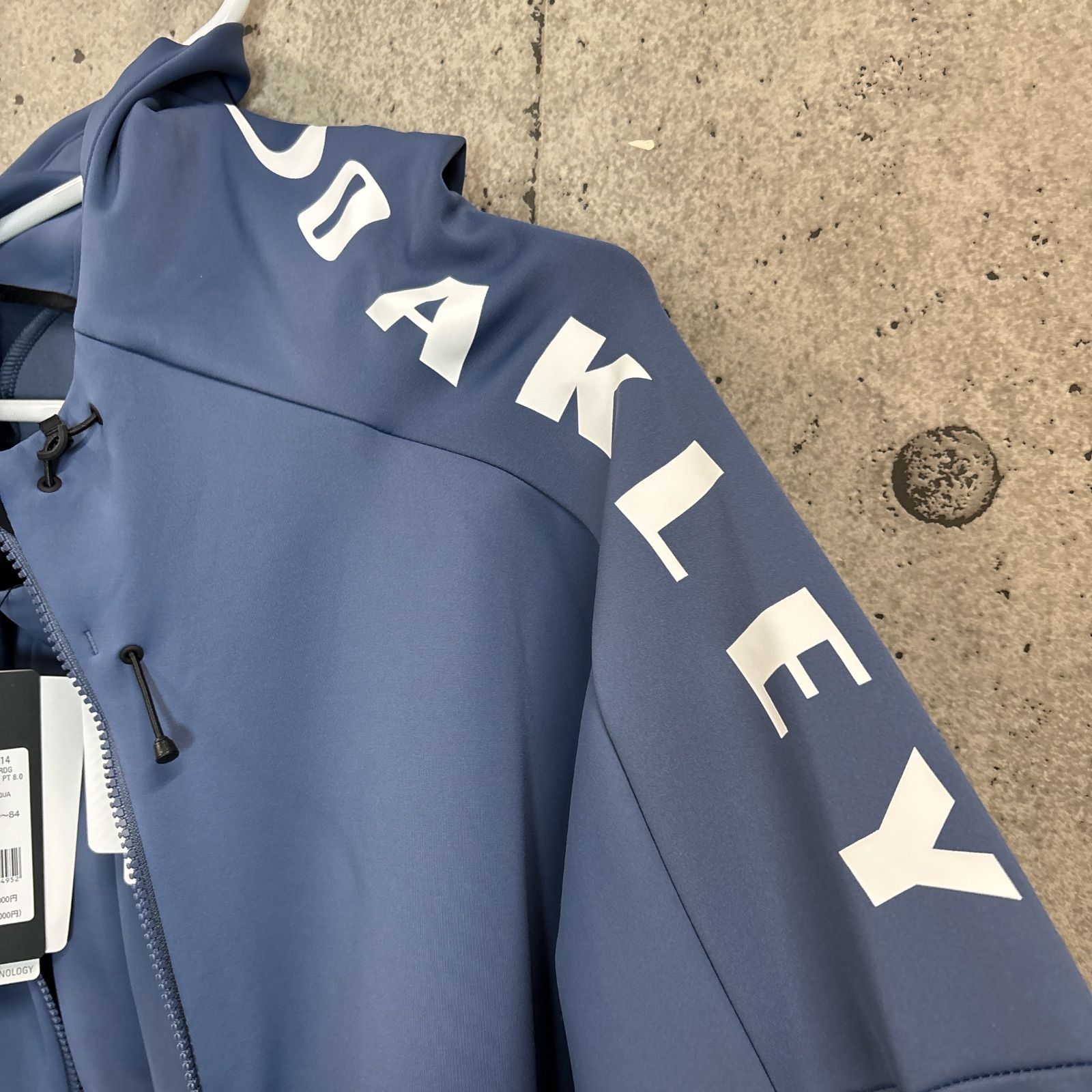 スポーツウェア オークリー