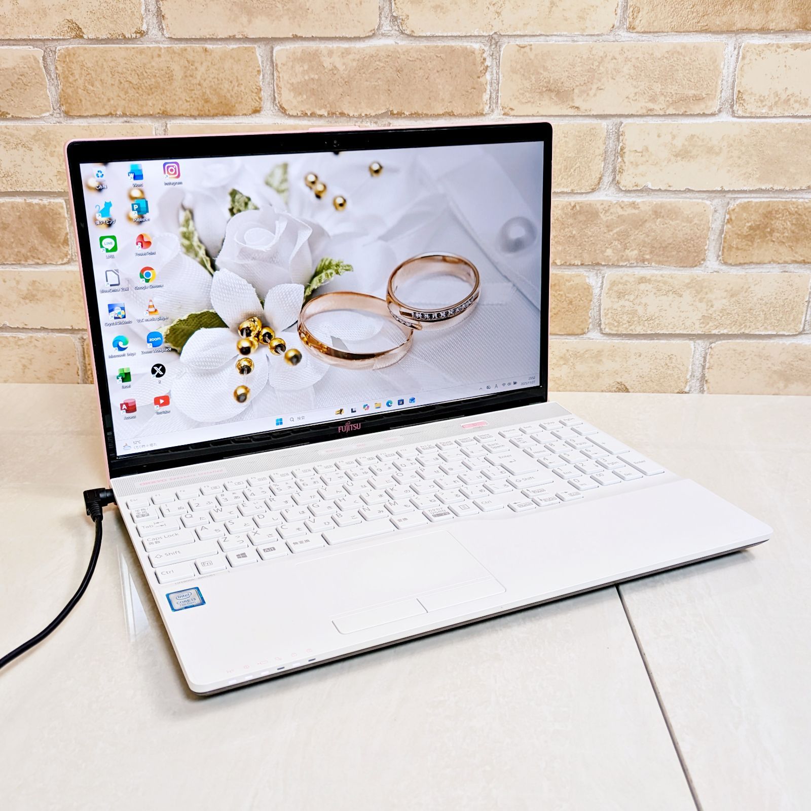 オフィス付き！i3高性能第7世代！メモリ8GB/SSD☆初心者OK☆Win11