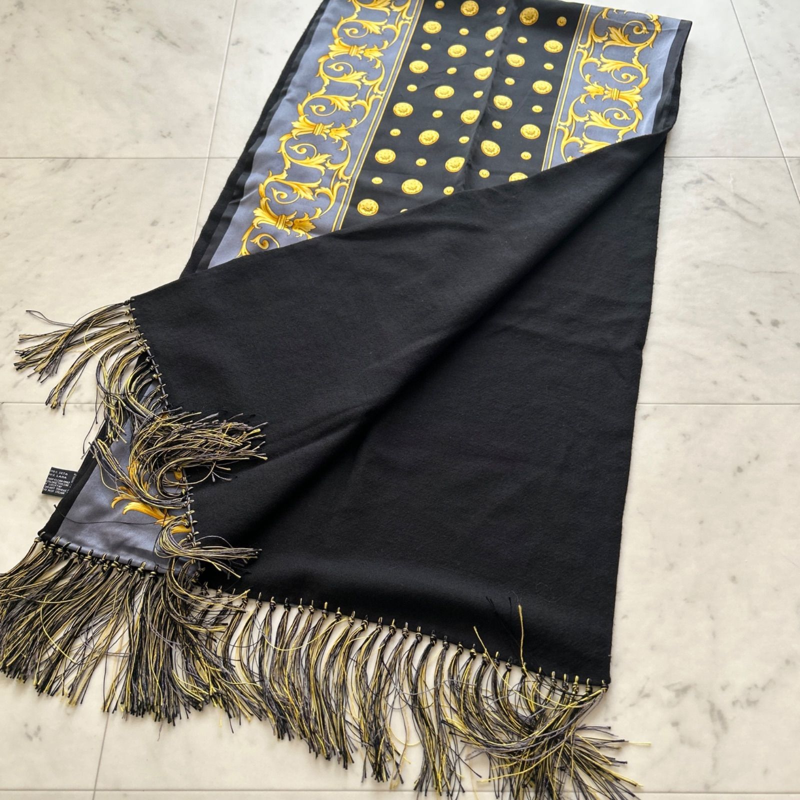 ★良品　ヴェルサーチ　ストール　メデューサ　マフラー　イタリア製　グレカ模様 VERSACE - VERSACE ヴェルサーチ ストール メデューサ チェック