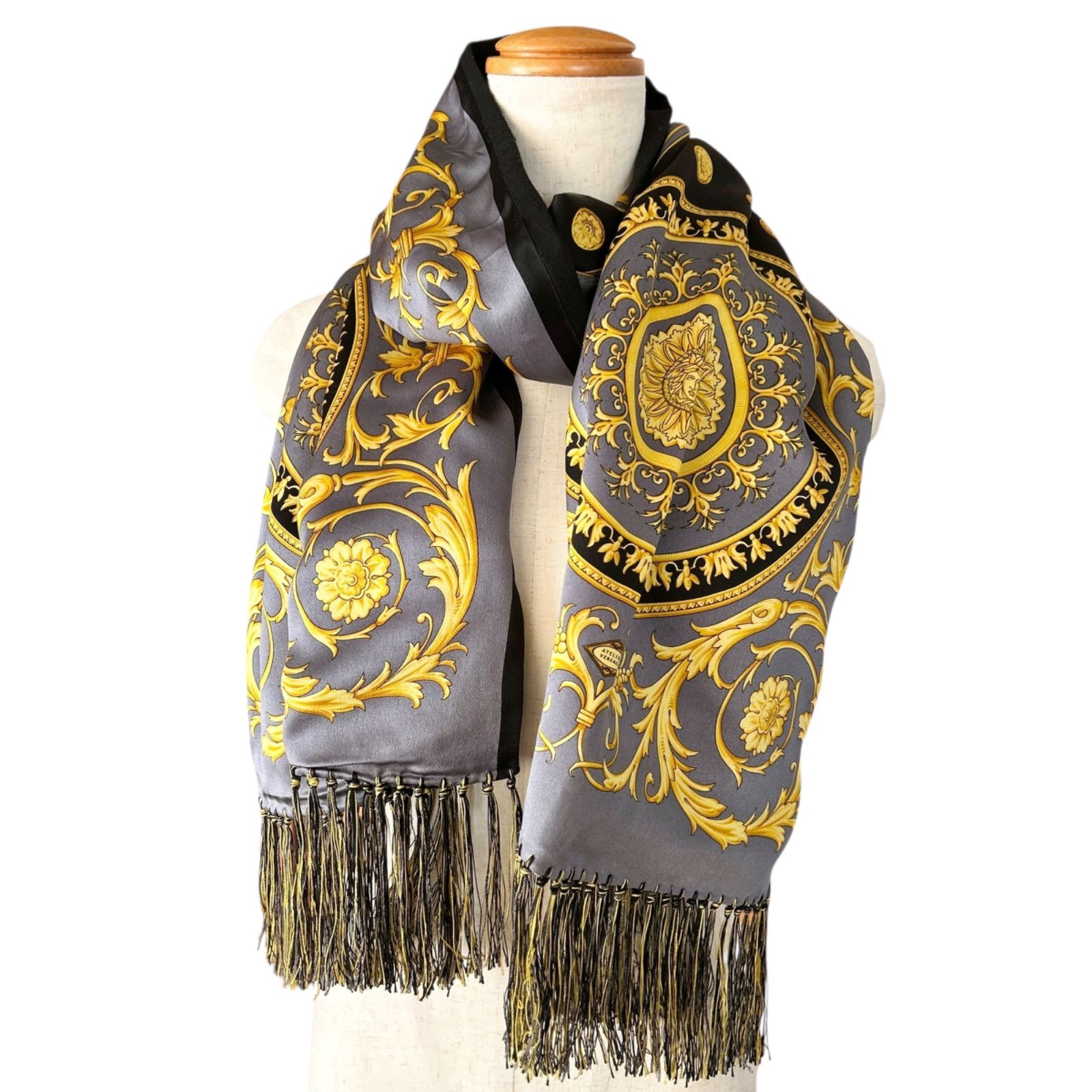 Versace ヴェルサーチ メドゥーサ メデューサ プリント マフラー