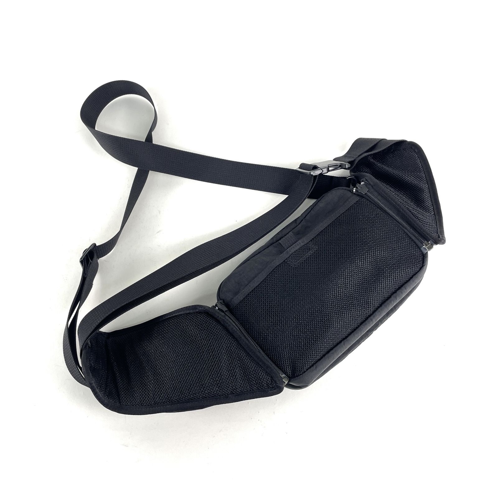 Y-3 Yohji Yamamoto ワイスリー ヨウジヤマモト FH 9245 3 WAY SLING BAG WAYスリングバッグ ボディバッグ ショルダーバッグ ブラック