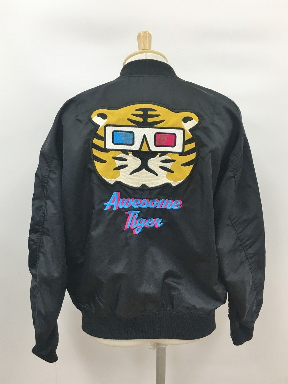 グラニフ graniph スタジャン S オーサムタイガー リバーシブル ブラック