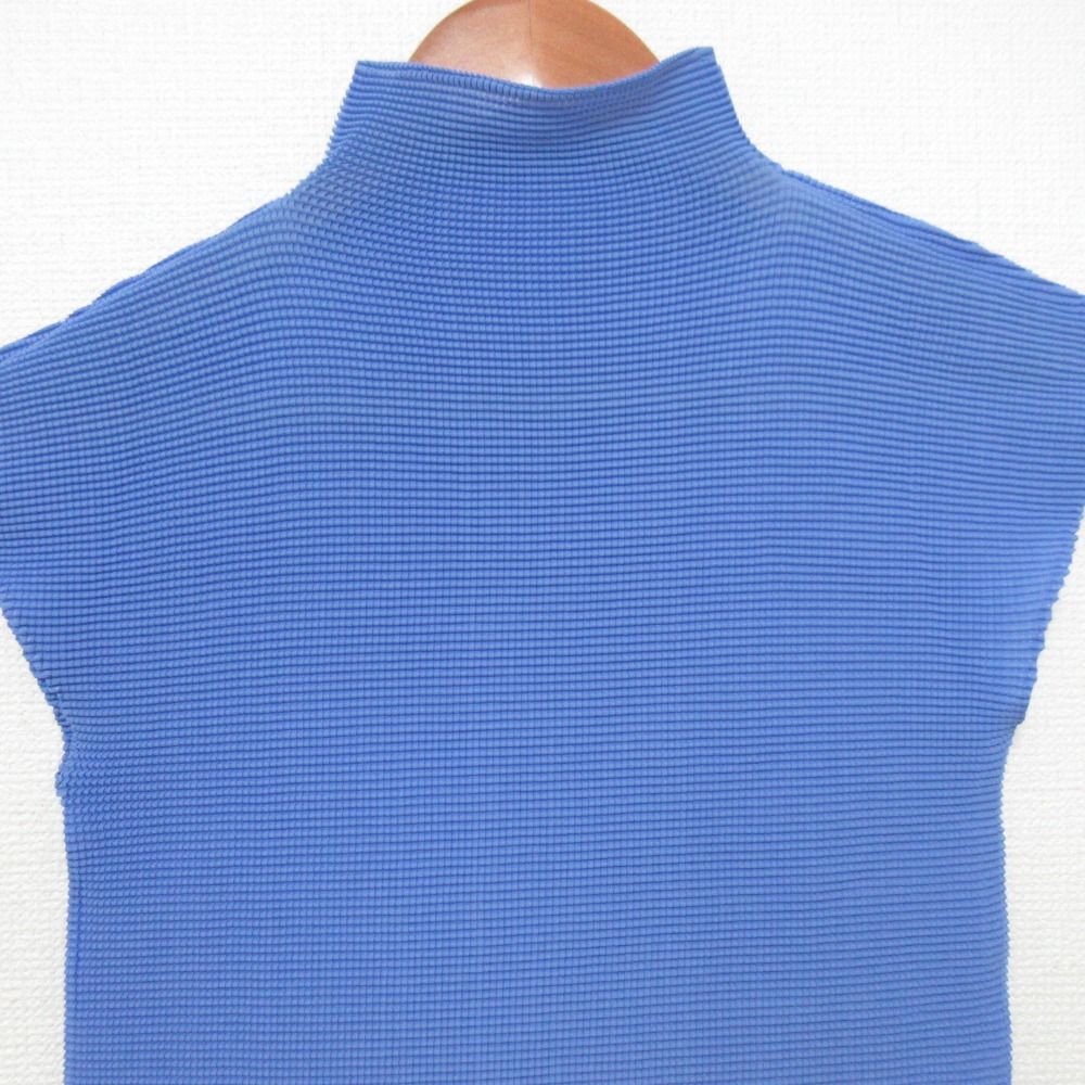 美品 ISSEY MIYAKE me イッセイミヤケ スクエアプリーツ ハイネック