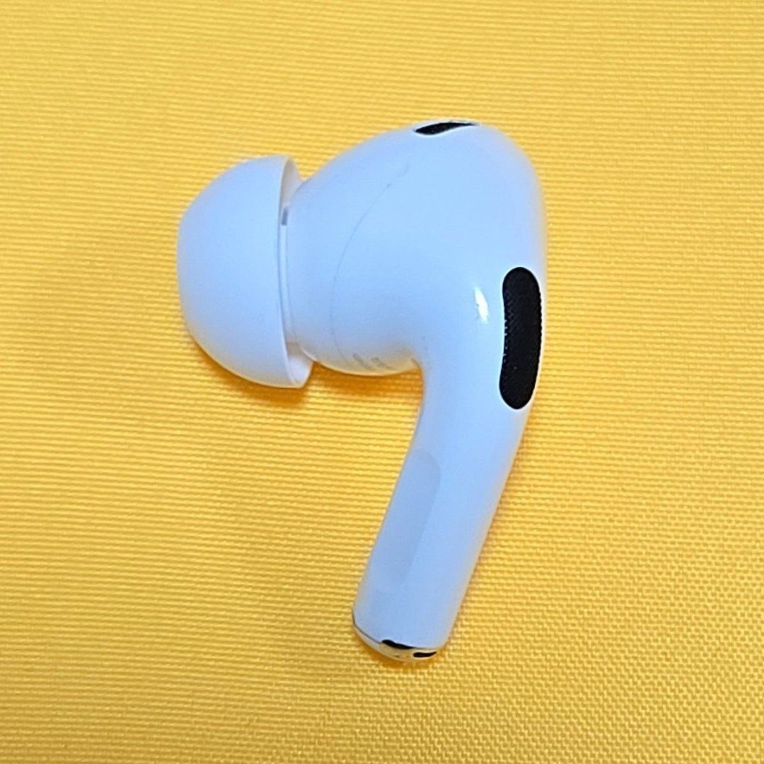 AirPods pro 第2世代 左耳 Lightning A2699 - メルカリ