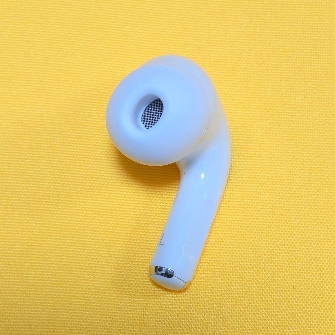 Airpods pro 第2世代 A2699 左耳 lightning AirPods pro 第2世代 左耳 Lightning A2699 - メルカリ