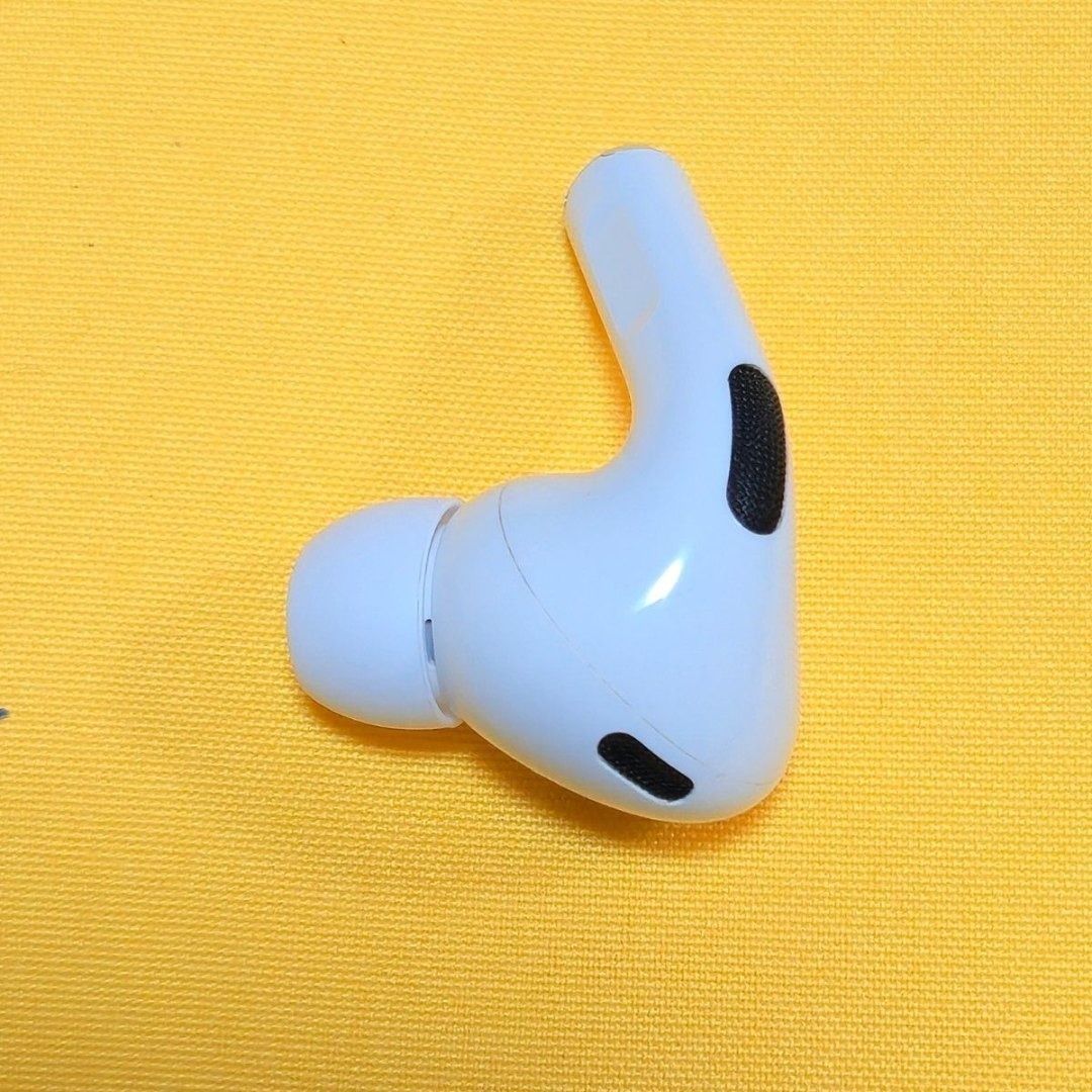AirPods pro 第二世代 右耳 Lightning ライトニング - メルカリ
