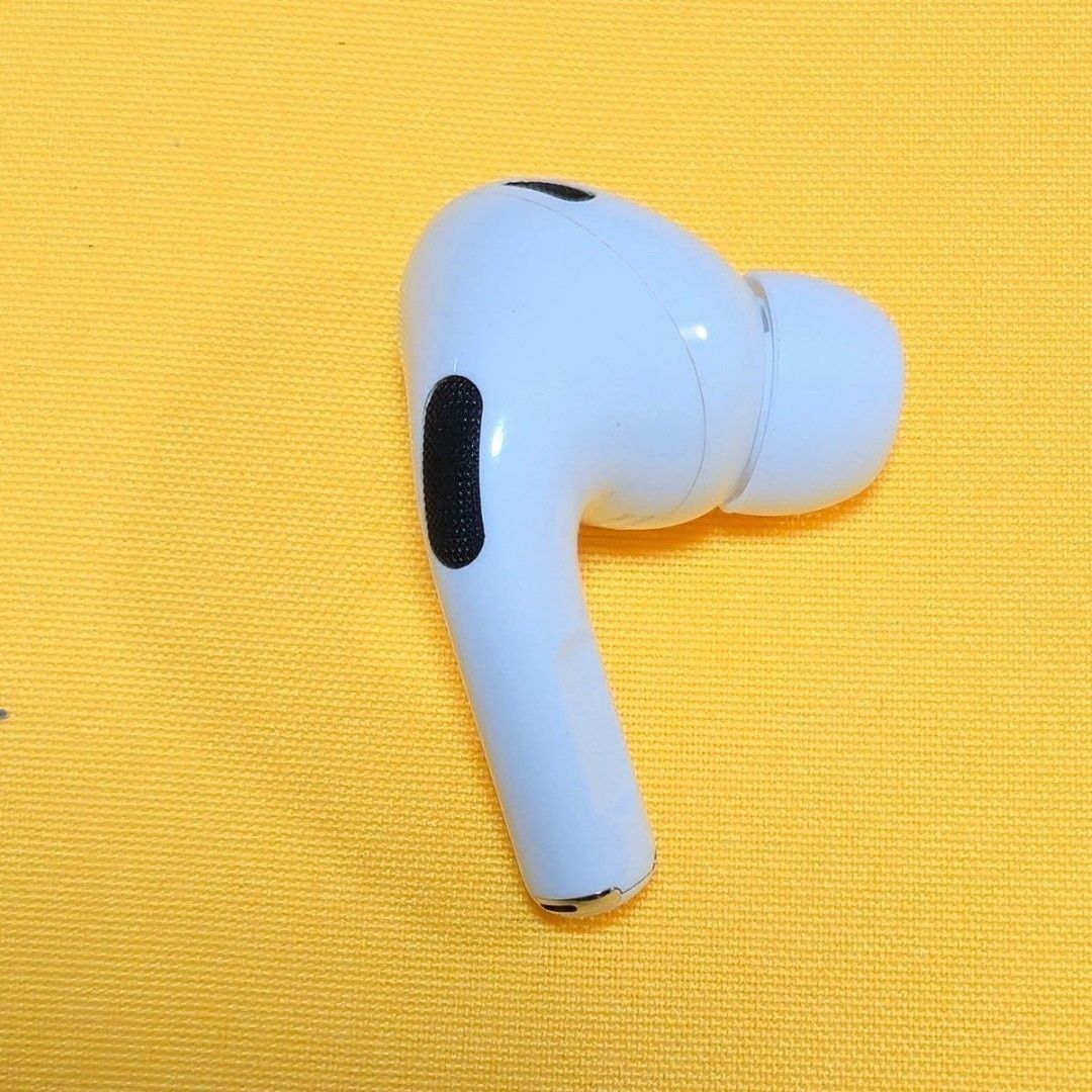AirPods pro 第二世代 右耳 Lightning ライトニング AirPods pro 第二世代 右耳 Lightning ライトニング - メルカリ