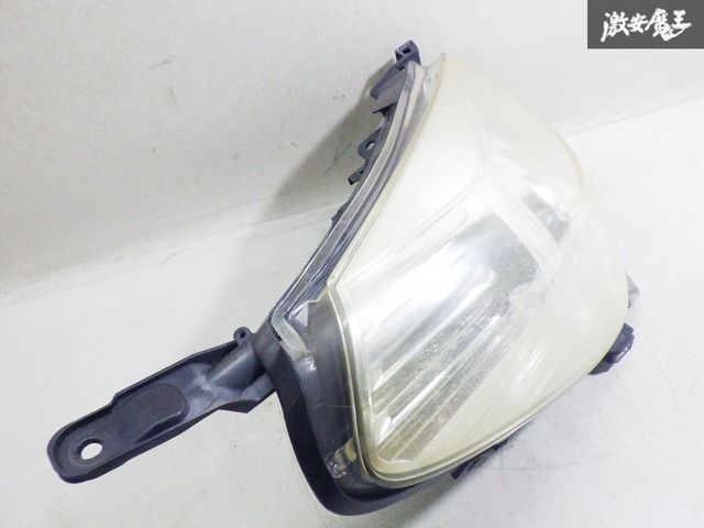 破損無し！】トヨタ純正 KGJ10 NGJ10 IQ アイキュー ハロゲン ヘッド
