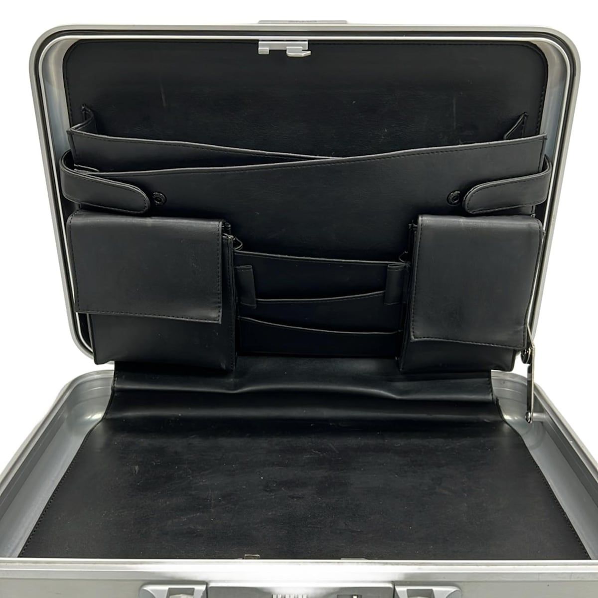 アタッシュケース