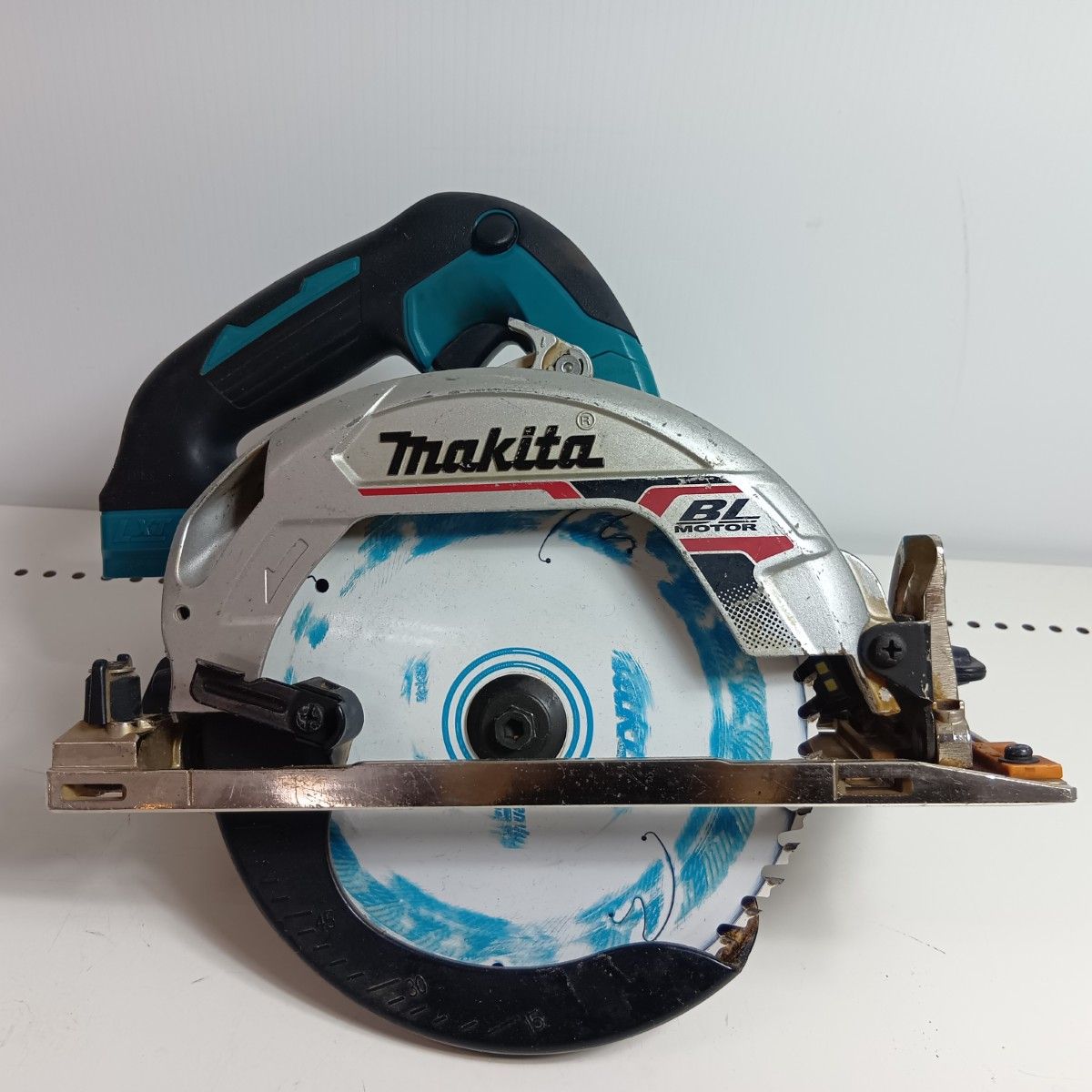 MAKITA マキタ 丸のこ HS 631 D 程度B 充電池 付 165 mm 18 v
