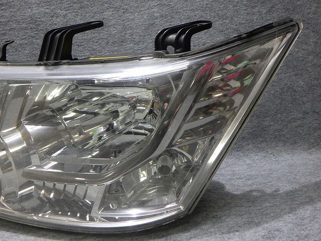 デリカD5 ヘッドライト 左右 HID CV 前期 100-87918 バラスト付