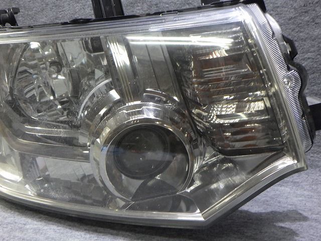 デリカD5 ヘッドライト 左右 HID CV 前期 100-87918 バラスト付