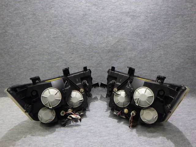 デリカD5 ヘッドライト 左右 HID CV 前期 100-87918 バラスト付