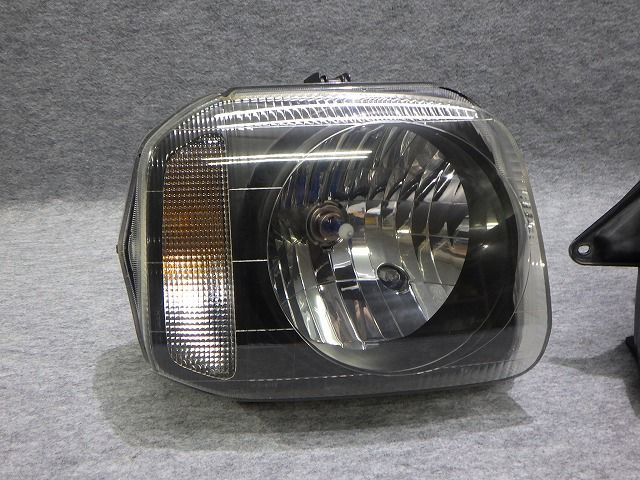 ジムニー ヘッドライト 左右 ハロゲン JB23W レべ無 100-32647 N