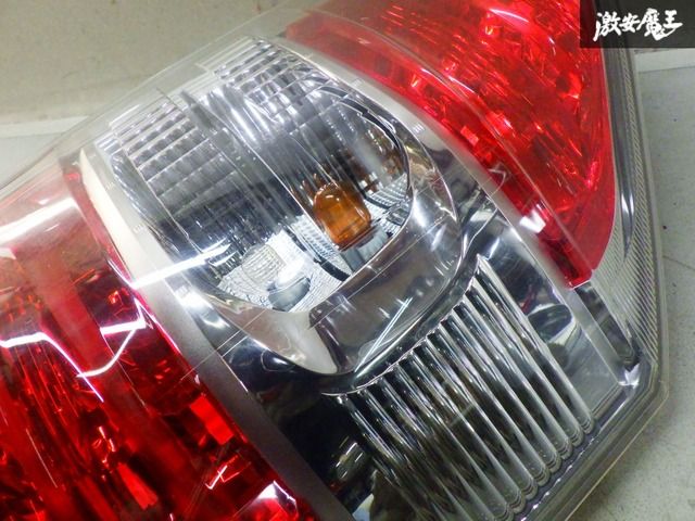 ノア 純正オプション テールランプ 左右セット 28-198 LED ZRR70W