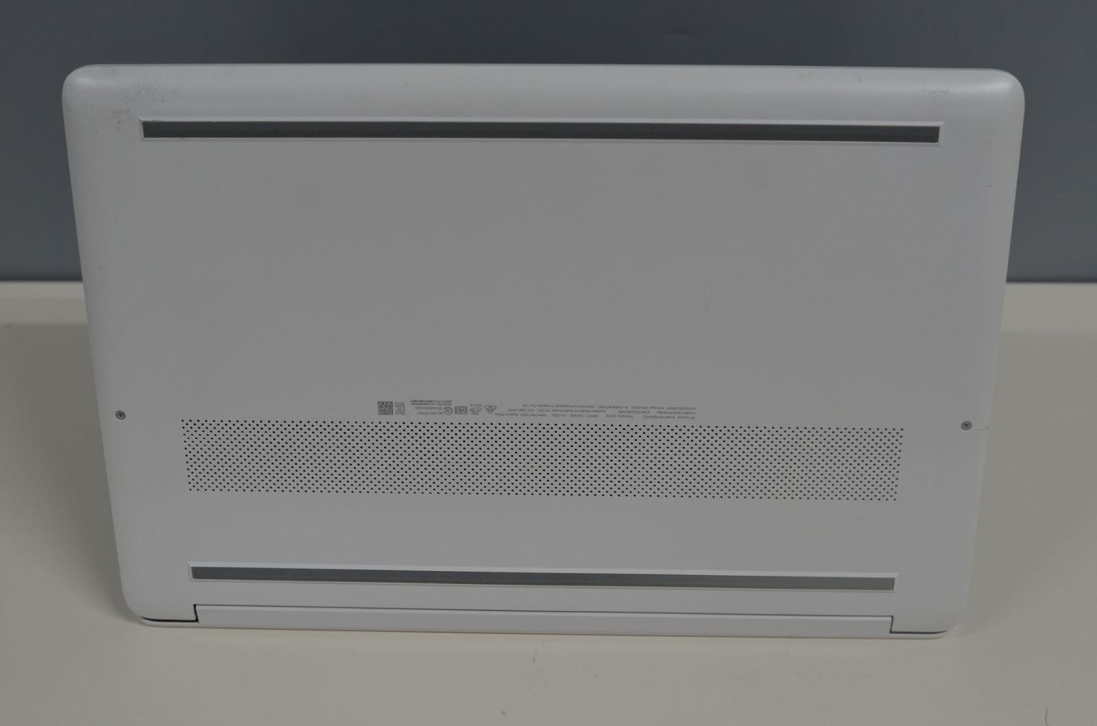 中古良品ノートパソコン HP Laptop 15s-fq5130TU Windows11 core i7-1255U/メモリ8GB/爆速SSD256GB/15.6インチ/WEBカメラ/無線内蔵 中古良品ノートパソコン HP Laptop 15s-fq5130TU Windows11 core i7