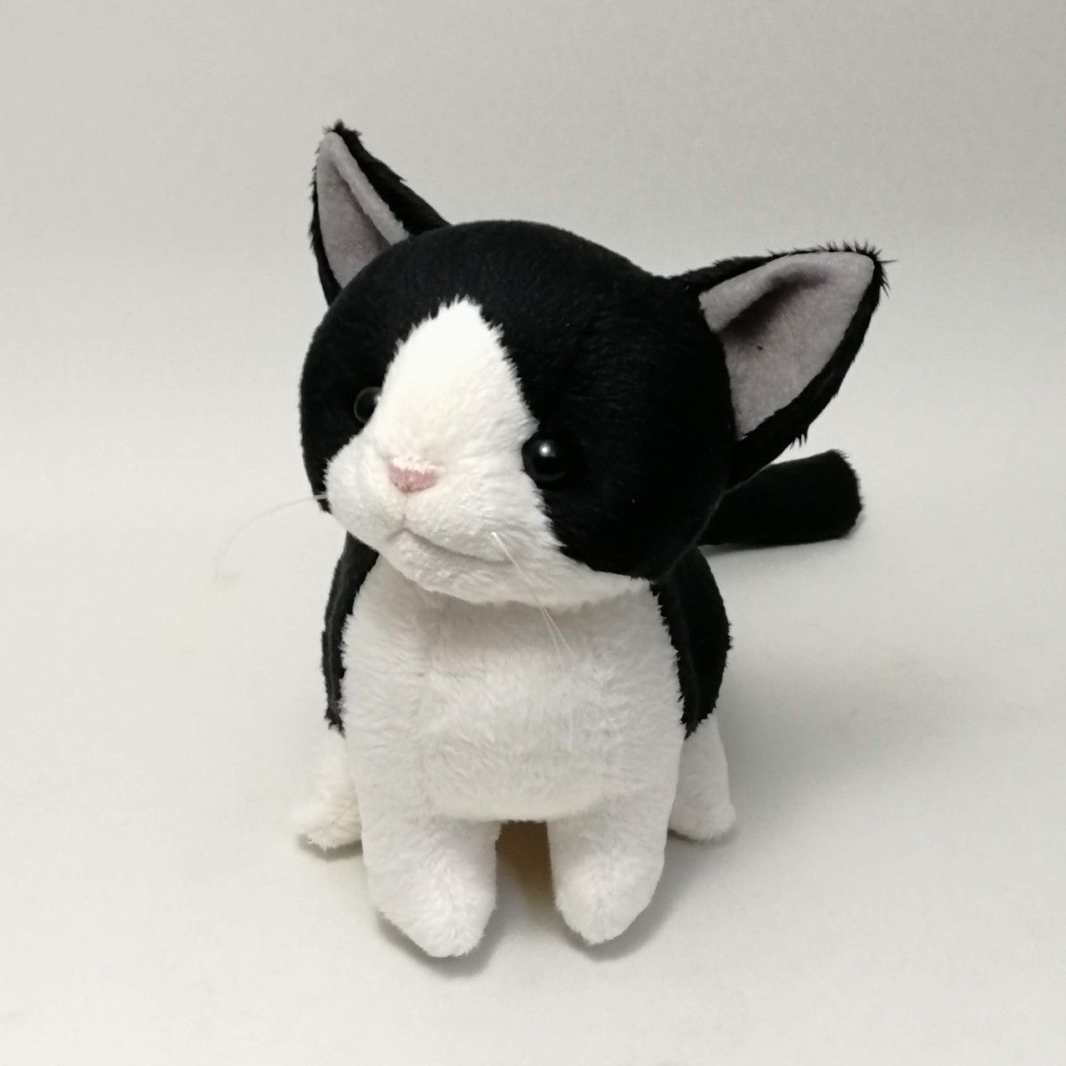 白黒ハチワレ猫ぬいぐるみ ねこにゃハチワレ ハンドメイド - メルカリ