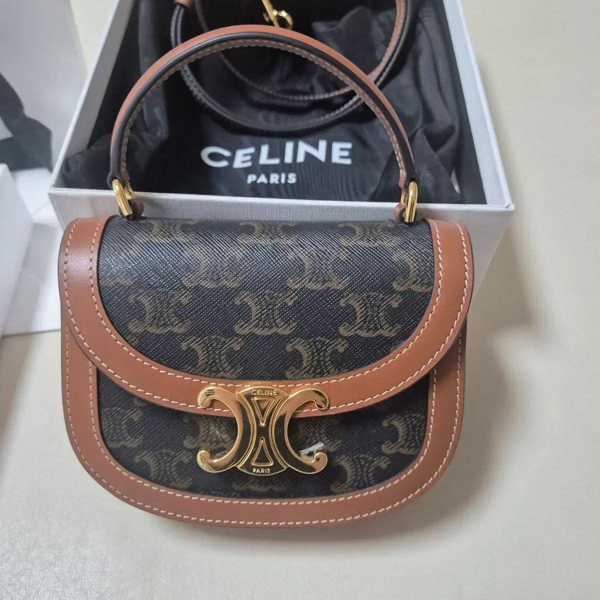 Celine セリーヌ トップスハンドル ミニ ベサチェ