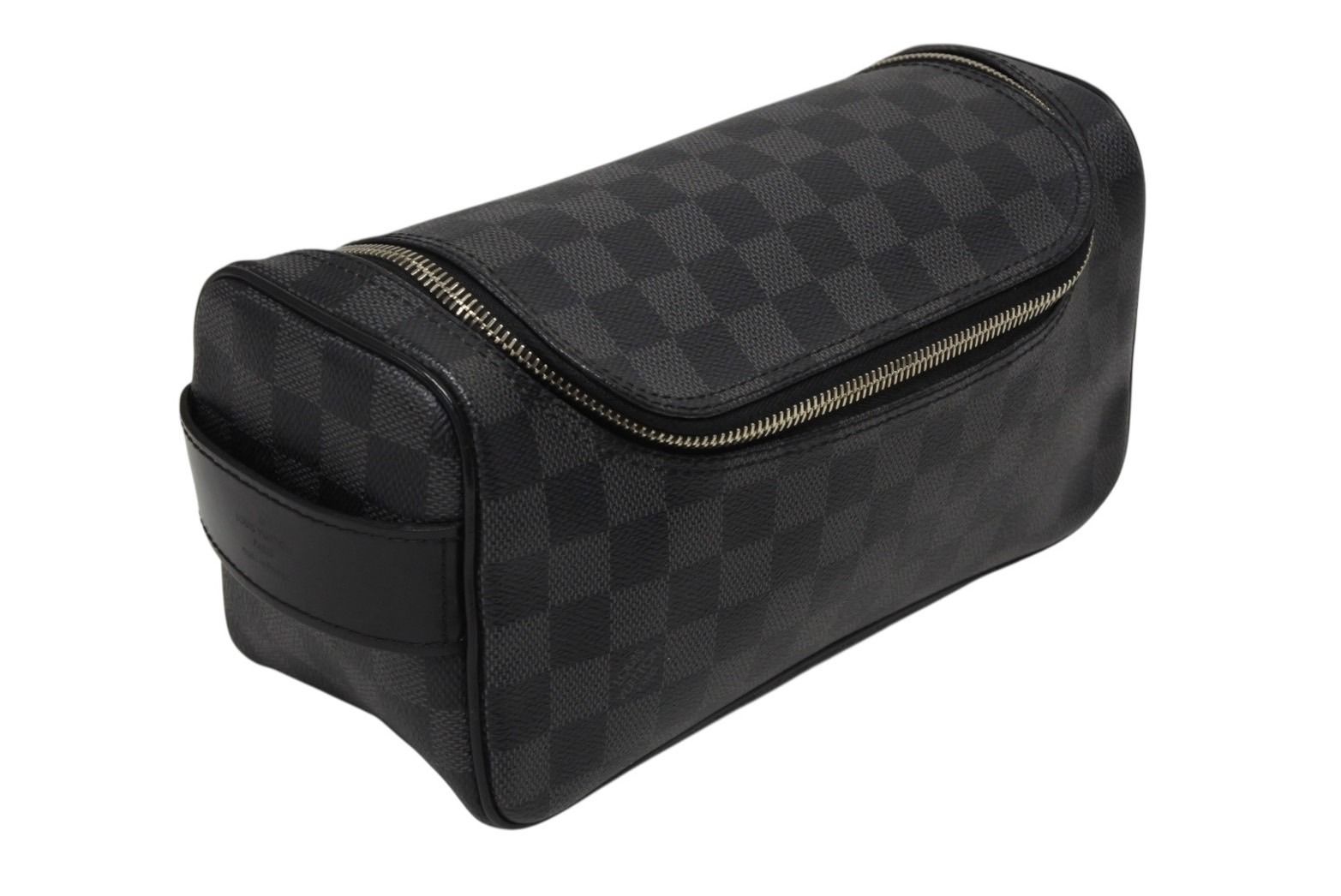 s*˚様 Louis Vuitton ダミエ ブラックポーチ N47625 LOUIS VUITTON ルイヴィトン トワレ・ポーチ N47625 ダミエ・グラ