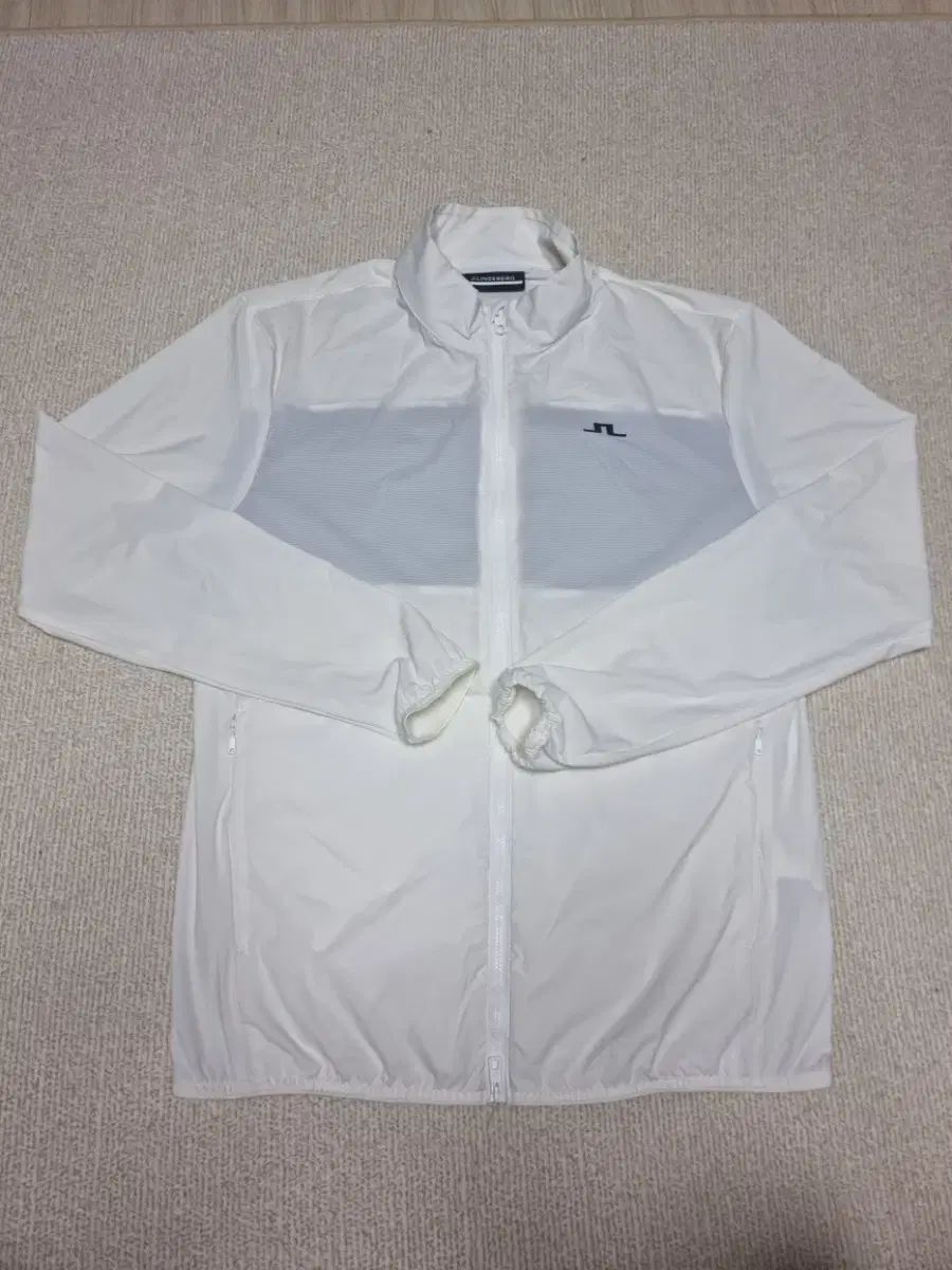J Lindeberg LINDBERG リンドバーグ 白 ウィンドブレーカー