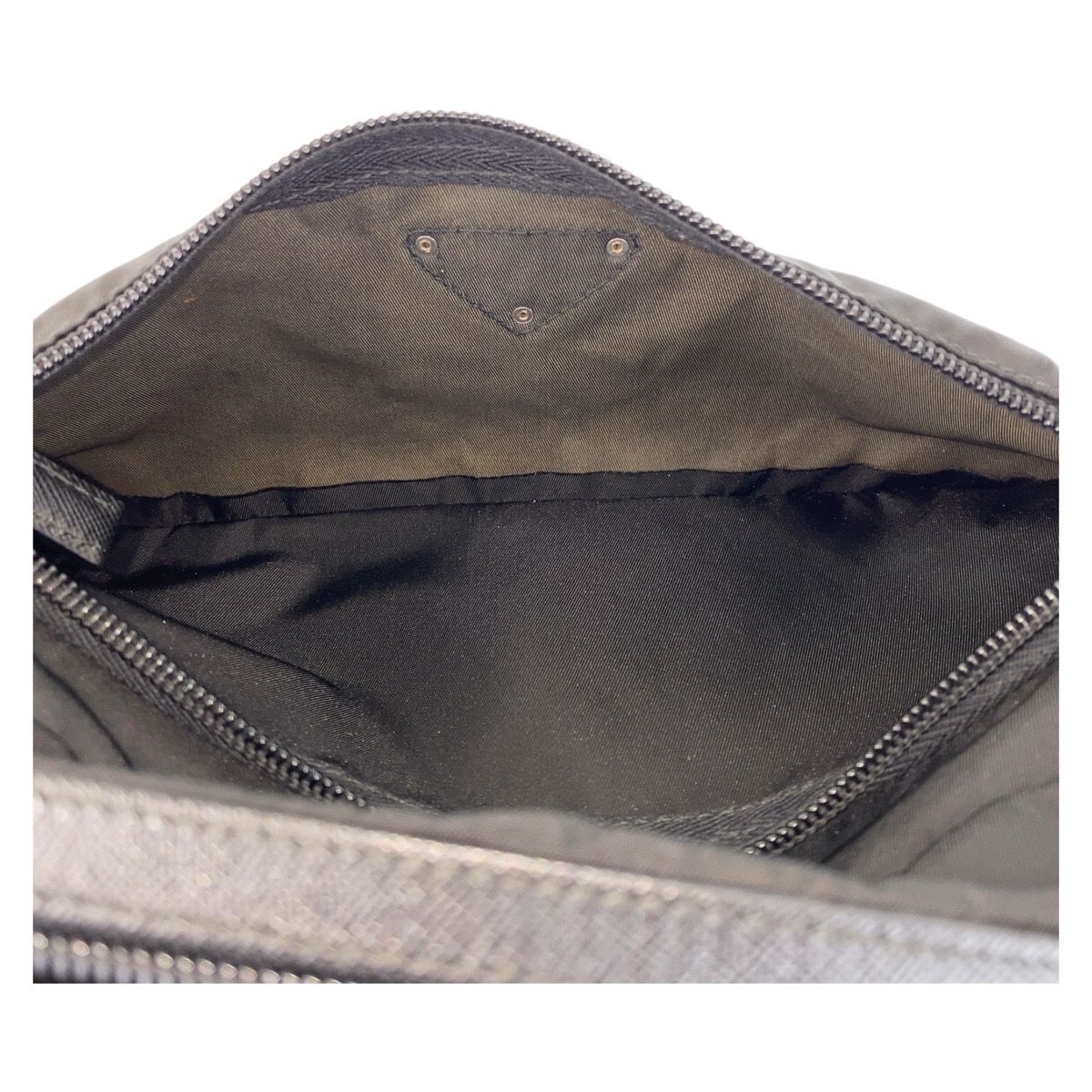 PRADA プラダ テスート サフィアーノレザー 三角ロゴプレート ブラック