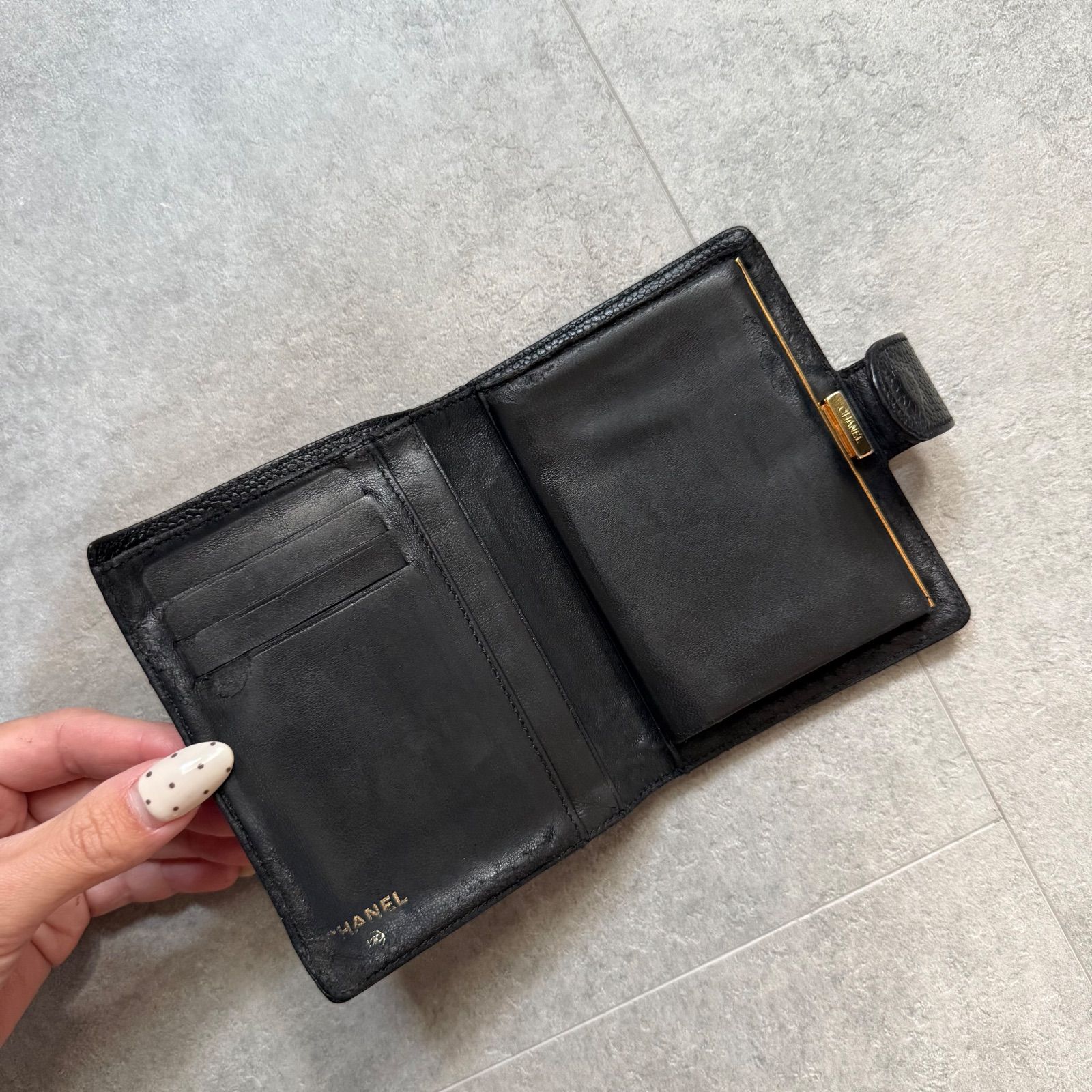 CHANEL シャネル キャビアスキン 二つ折り財布 ココマーク ブラック