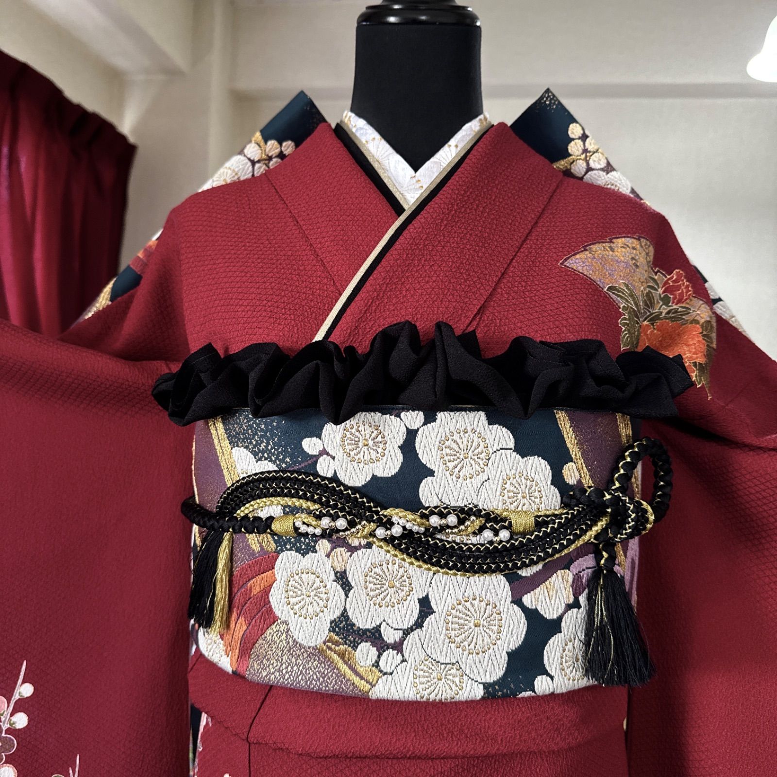 正絹 豪華振袖フルセット 絞り エンボス加工 黒 袋帯 (6点) ・古典柄