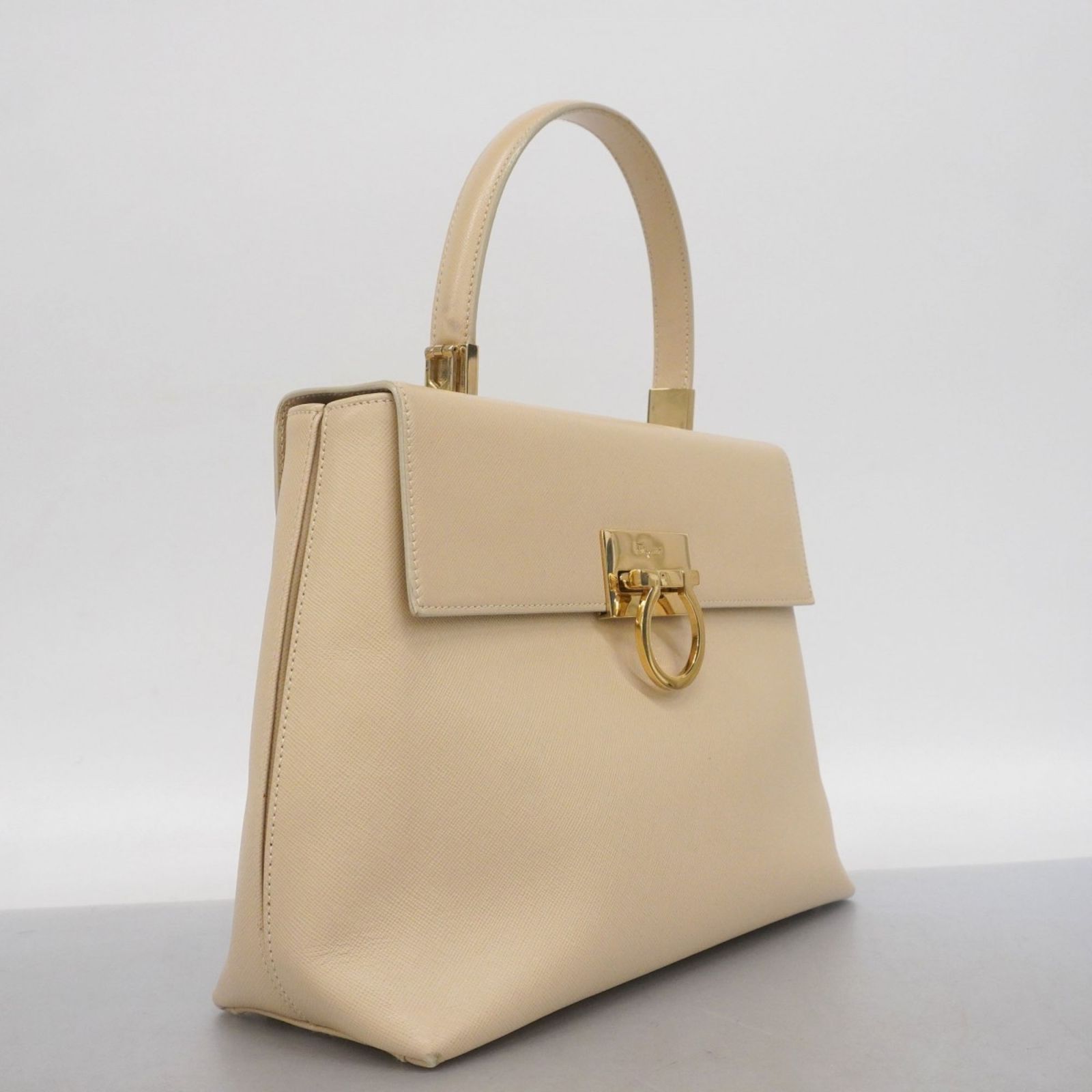サルヴァトーレ フェラガモ Salvatore Ferragamo サルヴァトーレフェラガモ ハンドバッグ ガンチーニ レザー ベージュ レディース