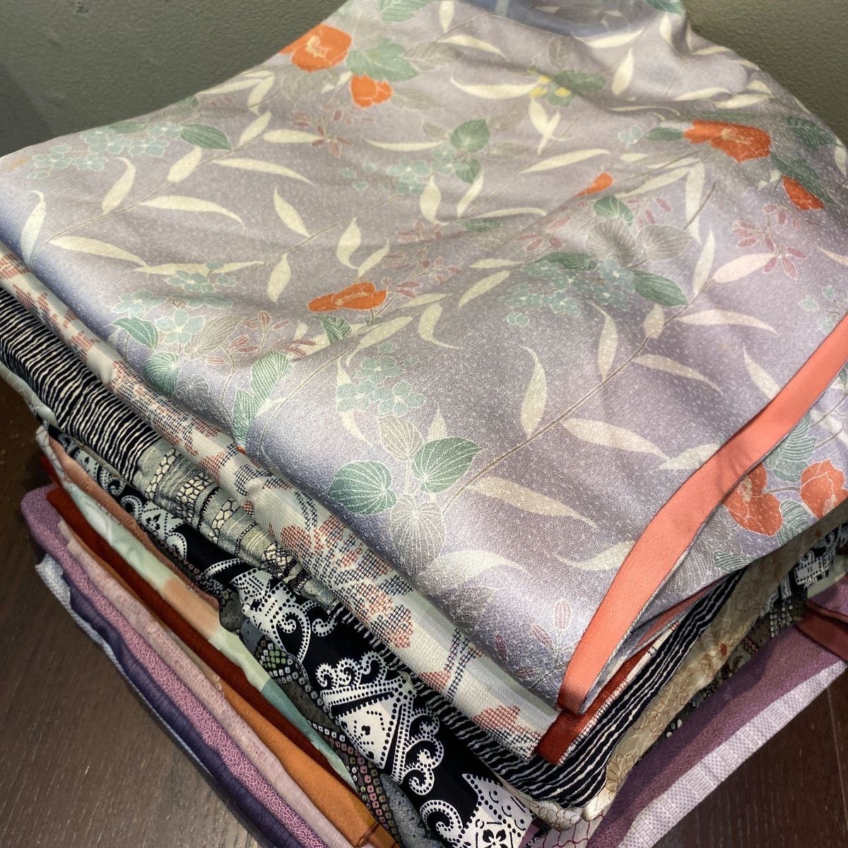 まとめ売り】正絹着物15枚 リメイク素材 ハンドメイド向け - メルカリ