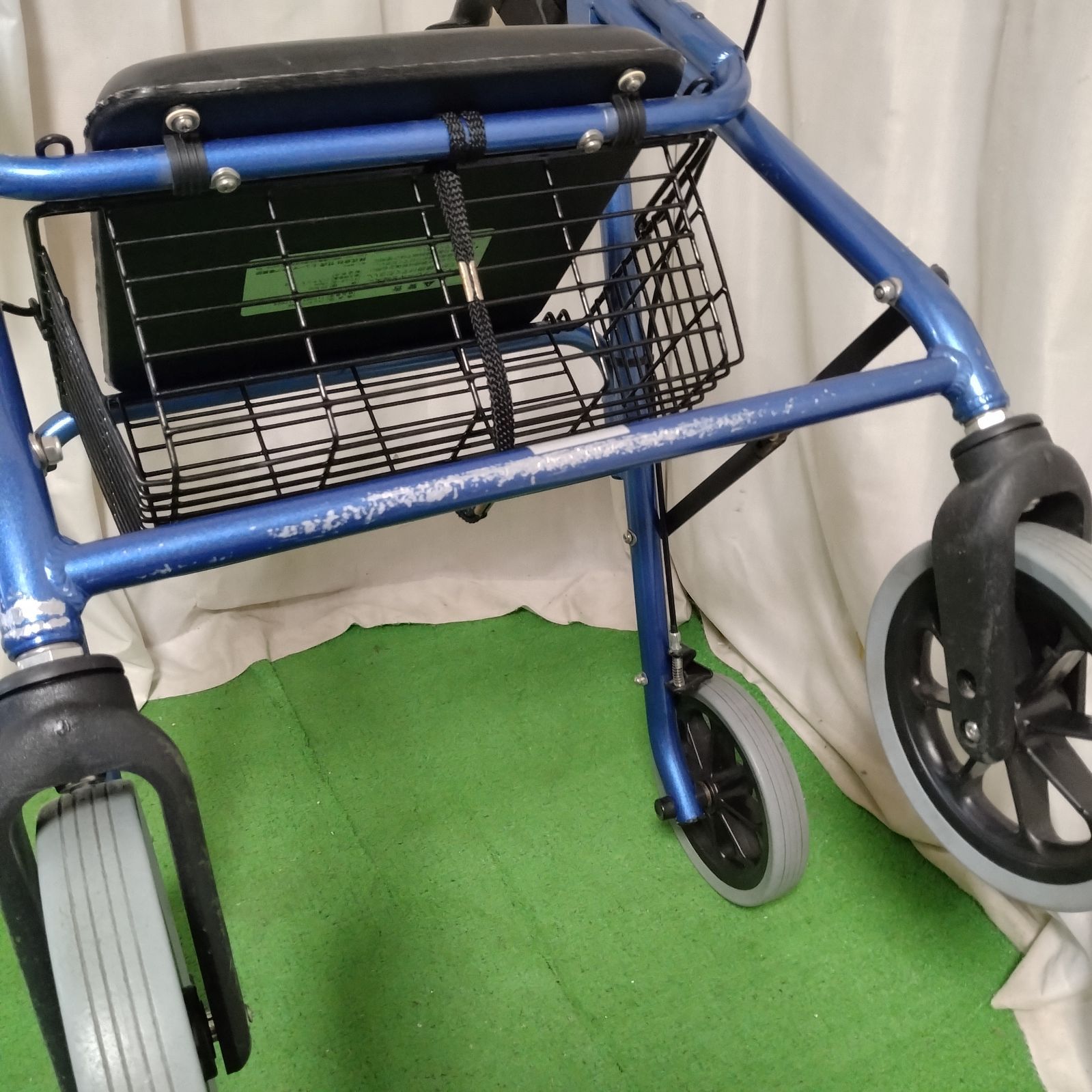 HK-5479) 竹虎ヒューマンケア ハッピー2 NB 歩行器 歩行車 歩行補助