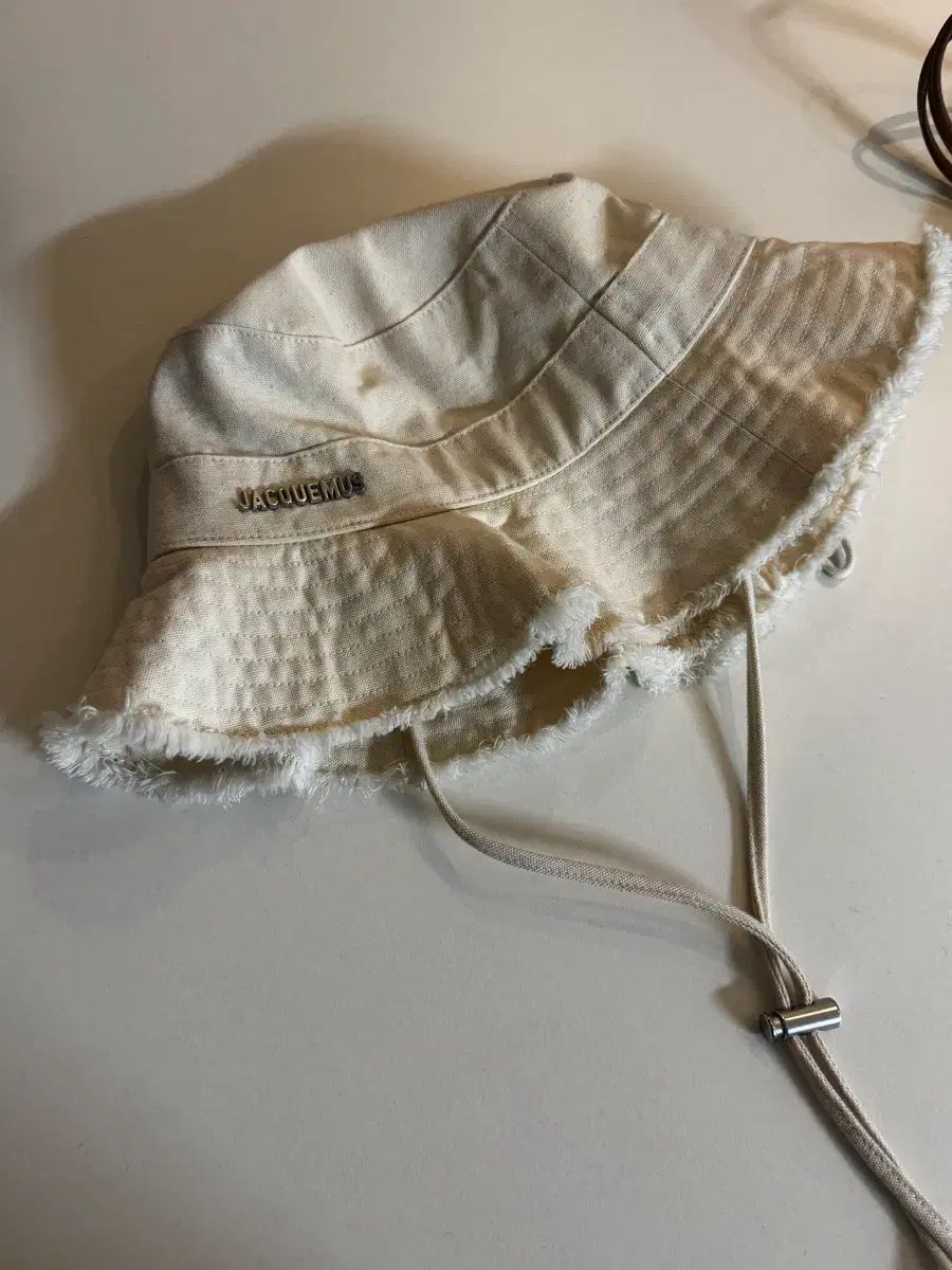 定価24|ジャックムス ル ボブ アーティチョーク バケットハット オフホワイト 60